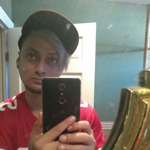 Meet your Posher, Victor